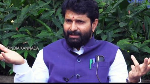 ತಾಯಿ ಭುವನೇಶ್ವರಿ ನನ್ನ ತಾಯಿ. ಕನ್ನಡ ನನಗೆ ರಕ್ತಗತವಾಗಿದೆ