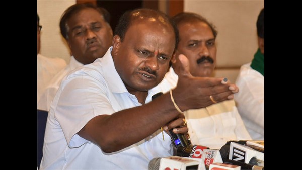 ಆಗ ದೇವರು ಎನ್ನುತ್ತಿದ್ದವರು ಈಗ ಬೆನ್ನಿಗೆ ಇರಿದಿದ್ದಾರೆ: ಎಚ್ಡಿಕೆ