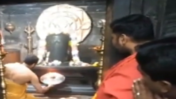 ಶುಭಸೂಚನೆಯೆಂದು ಕಣ್ಸನ್ನೆ