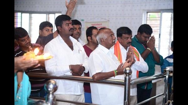 ಸಾಮಾನ್ಯರಿಗೆ ಸಿಗಬೇಕಾದ ಮುಖ್ಯಮಂತ್ರಿ ಫೈವ್ ಸ್ಟಾರ್ ಹೊಟೇಲ್ ನಲ್ಲಿರುವುದು ಸರೀನಾ