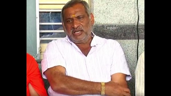 ನಿರಂಜನಾನಂದಪುರಿ ಶ್ರೀಗಳ ಎದುರು ಸಚಿವರ ಕಣ್ಣೀರು!