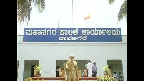 ಕಣಕ್ಕಿಳಿದ ಅಭ್ಯರ್ಥಿಗಳು