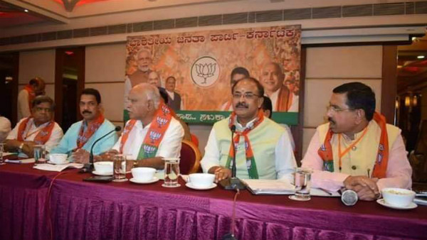 ಕೊಠಡಿಯಲ್ಲಿ ಸಿಸಿ ಟಿವಿ ಕ್ಯಾಮೆರಾ ಬಂದ್