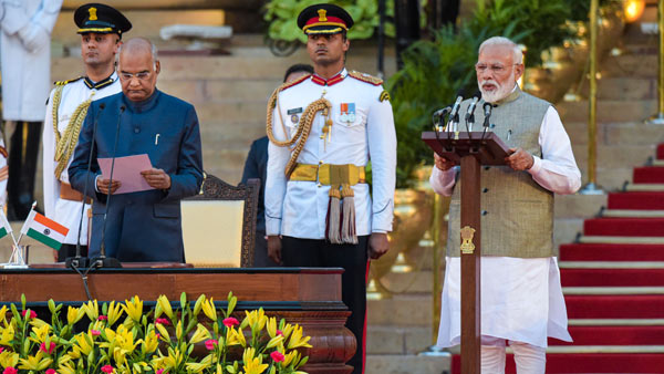 2ನೇ ಬಾರಿ ಪ್ರಧಾನಮಂತ್ರಿಯಾಗಿ ಮೋದಿ ಪದಗ್ರಹಣ