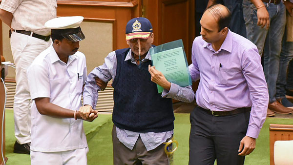 ಮನೋಹರ್ ಪರಿಕ್ಕರ್ ಕರ್ತವ್ಯನಿಷ್ಠೆಗೆ ಸಲಾಂ