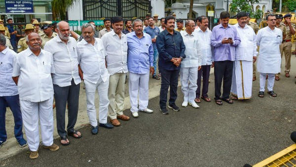 ಜನಕ್ಕೆ ಬೇಸರ ತರಿಸಿತ್ತು ಖಿಚಡಿ ಸರ್ಕಾರ