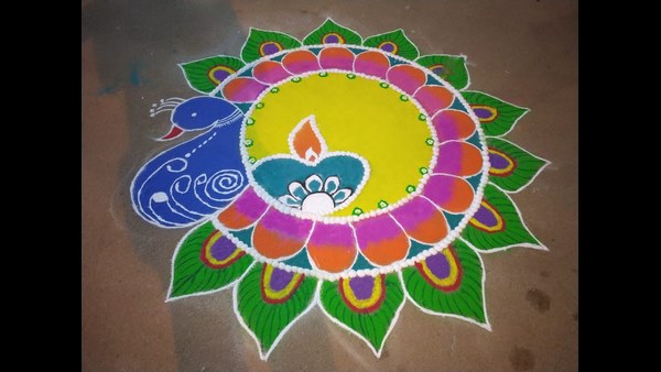 ವ್ಯಕ್ತಿಗಳ ಚಿತ್ರಗಳು ಇದ್ದವು