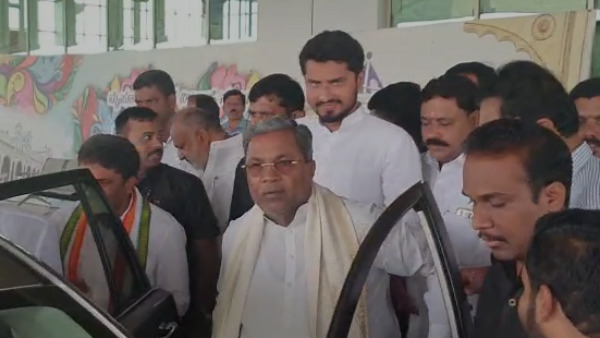 ಬಿಜೆಪಿ ದುಡ್ಡು, ಕಾಂಗ್ರೆಸ್ ಗೆ ವೋಟು