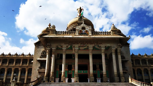 ತುರ್ತು ಸಂದರ್ಭದಲ್ಲಿ ಸುಗ್ರೀವಾಜ್ಞೆ ಕಾನೂನು ಜಾರಿ