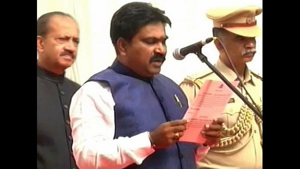 ಎಲ್ಲರಿಗೂ ಮಂತ್ರಿ ಸ್ಥಾನ ಕೊಡಲೇ ಬೇಕು