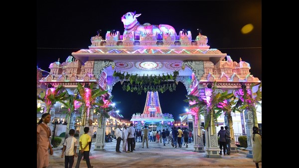 ಅಧಿಕಾರಿಗಳಾಗಿ ಹೊರಬರುವ ವಿದ್ಯಾರ್ಥಿಗಳು