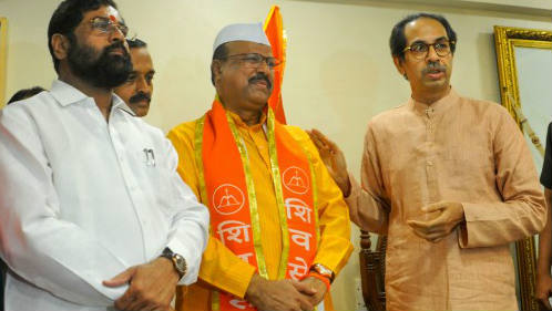 ಖಾತೆ ಹಂಚಿಕೆ ಮಾಡುವ ಮೊದಲೇ ಸಚಿವರ ರಾಜೀನಾಮೆ