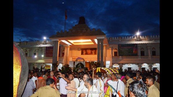 ಮಂತ್ರಾಲಯ ಕ್ಷೇತ್ರ ಕರ್ನಾಟಕಕ್ಕೆ: ಏನಿದು ಆಂಧ್ರದಲ್ಲಿ ಹೊಸ ಕೂಗು?