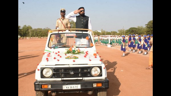 ಉಗ್ರಾಣಿಗಳು ಉಡಾವಣೆ