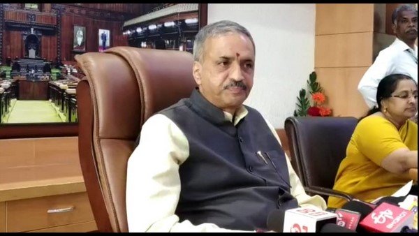 ಲೋಕಸಭೆ ಮಾದರಿಯಲ್ಲಿ ಮಾಧ್ಯಮಗಳಿಗೆ ನಿರ್ಬಂಧ