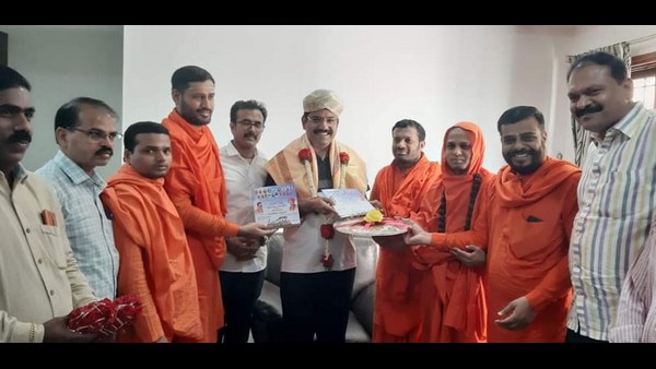 ವಿಜಯೇಂದ್ರ ಬೆಳೆಯಬೇಕು ಎಂಬುದು ಮಠಗಳ ಬಯಕೆ