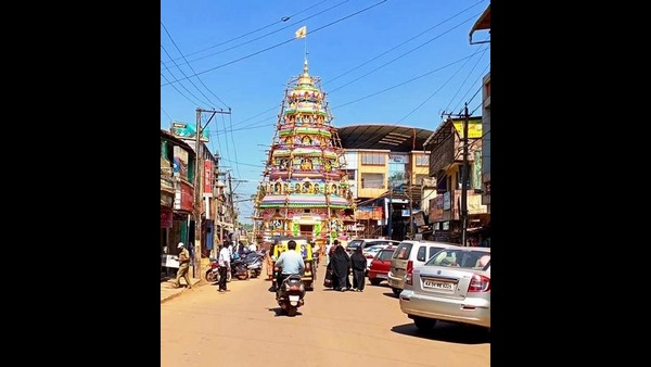 ದೇವಿಯ ಮೂರ್ತಿ ಆಕರ್ಷಣೆ