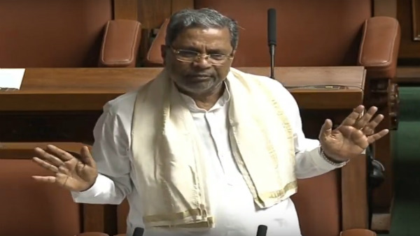 ನೀವು ಸೀನಿಯರ್, ಮುಂದೆ ಕೂರಬೇಕು