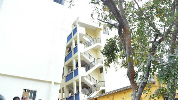 ವಾಲಿದ ಕಟ್ಟಡ ತೆರವು ಕಾರ್ಯ
