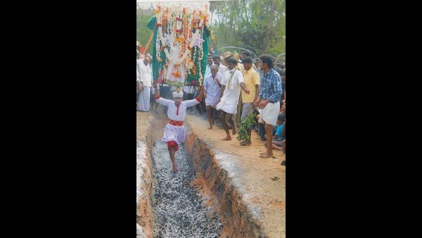 ದೊಡ್ಡರಸಿನಕೆರೆಯಲ್ಲಿ ನೆಲೆನಿಂತ ಏಳೂರಮ್ಮ