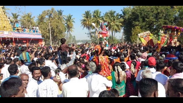 ಸಿಡಿಹಬ್ಬದಂದು ಏನೇನು ನಡೆಯುತ್ತದೆ...