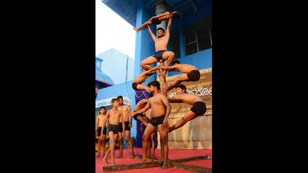 ಕಾರ್ಯಕ್ರಮಗಳ ಮೆರಗು