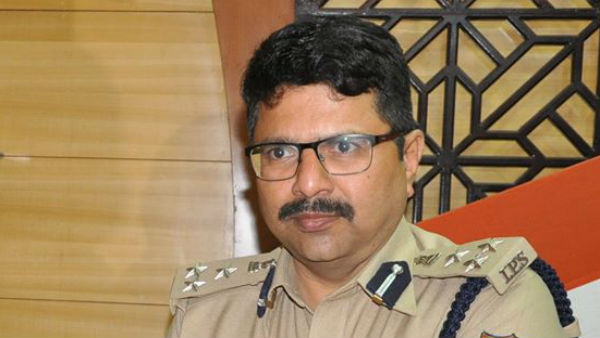 ಪೋಷಕರಿಂದ ಭೇಟಿ