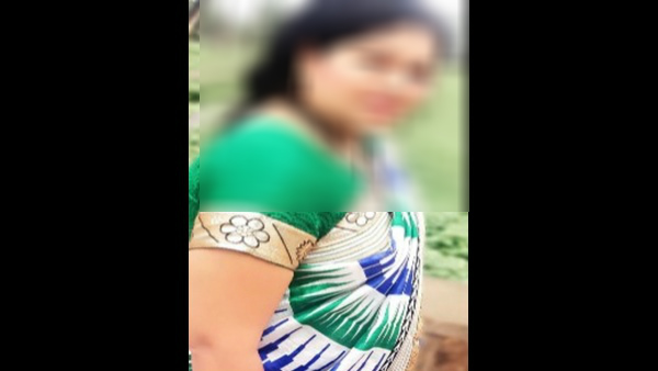 ಕಾರಿನಲ್ಲಿದ್ದ ಆ ಮಹಿಳೆ ಯಾರು?