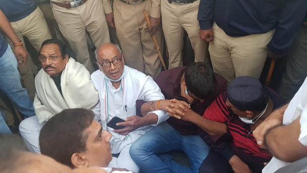 21 ಮಂದಿ ಬಂಡಾಯ ಕಾಂಗ್ರೆಸ್ ಶಾಸಕರು