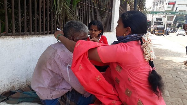 ಕಳೆದ ಒಂದು ವಾರದಿಂದ ಮಾಸ್ಕ್ ವಿತರಣೆ