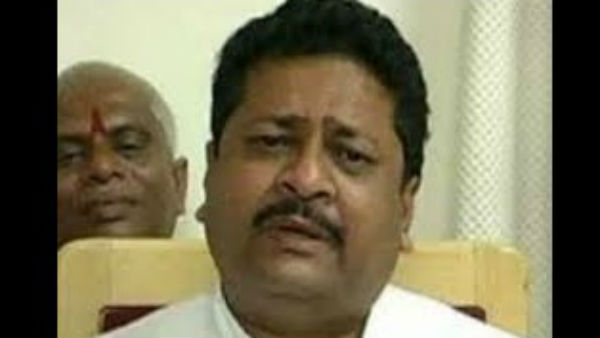 ವಾಜಪೇಯಿ ಸರ್ಕಾರದಲ್ಲಿ ಮಂತ್ರಿ