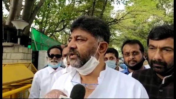ಪ್ರಶ್ನೆ ಮಾಡಬಾರದೆ?
