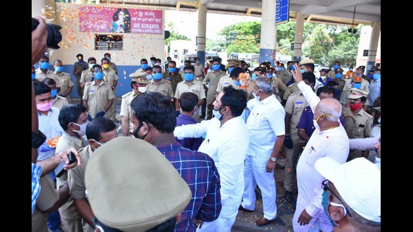 ಸ್ಮಾರ್ಟ್ ಸಿಟಿ ಯೋಜನೆಯ ಬಸ್ ನಿಲ್ದಾಣಗಳ ಕಾಮಗಾರಿ ಶೀಘ್ರ