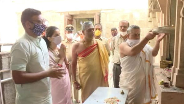 Yaduveer Wadiyar Took Goddess Chamundi Devi Darshan Yaduveer Wadiyar Took Goddess Chamundi Devi Darshan