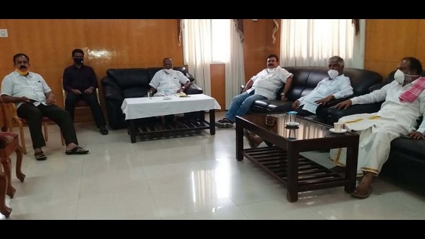 ಜೆಡಿಎಸ್ ಶಾಸಕರಿಂದ ಸಭೆ