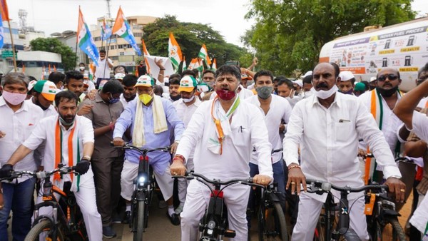 ದೇಶ ಹಾಳು ಮಾಡುತ್ತಿದ್ದಾರೆ