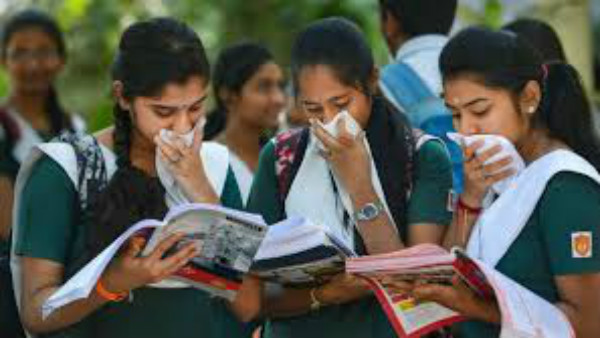 ಆಚಾರ್ಯಾತ್ ಪಾದಮಾದತ್ತೆ, ಪಾದಂ ಸಹ ಬ್ರಹ್ಮಚಾರಿಭ್ಯಃ