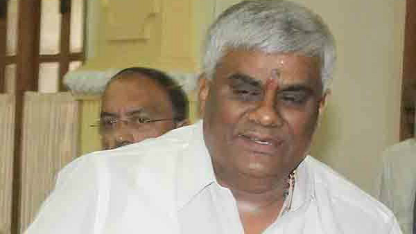 ಈಗ ಎಚ್.ಡಿ. ರೇವಣ್ಣ ಸರದಿ