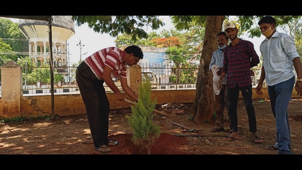 ಅಡ್ಡಾದಿಡ್ಡಿ ವಾಹನ ನಿಲುಗಡೆಗೆ ಬ್ರೇಕ್