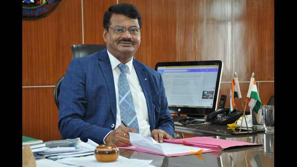 1. ಬರುವ ಮುಂಗಾರು ಮಳೆಗೆ ಬಿತ್ತನೆ ಬೀಜಗಳನ್ನು ಕೊಳ್ಳುವಾಗ ರೈತರು ಅನುಸರಿಸಬೇಕಾದ ಮುನ್ನೆಚ್ಚರಿಕೆಗಳೇನು?