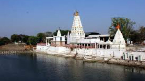 ನಹ್ರೂ ಖಾನ್ ಪರಿಕಲ್ಪನೆಗೆ ಫಿದಾ