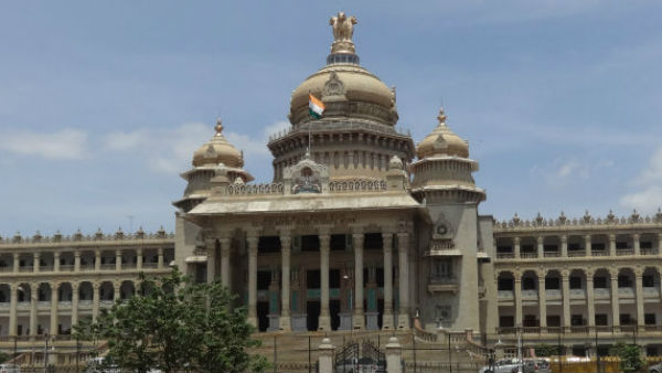ಯಾರನ್ನು ಸಂಪರ್ಕಿಸಬೇಕು