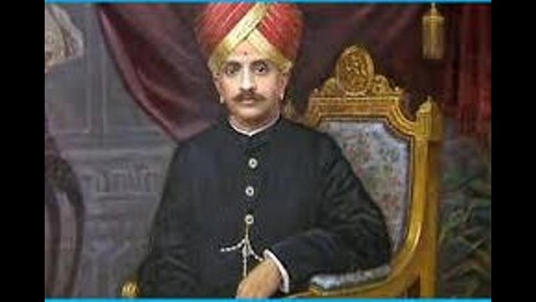 ಐದು ದಿವಾನರ ಪ್ರತಿಮೆ ನಿರ್ಮಿಸಿ