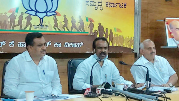ಯಾವ ನೈತಿಕತೆ ಇಟ್ಕೊಂಡು ಡಿಕೆಶಿ ಪಕ್ಕ ಕೂರುತ್ತೀರಿ?