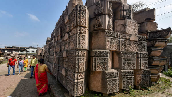 40 ಕೆಜಿ ಬೆಳ್ಳಿ ಇಟ್ಟಿಗೆ