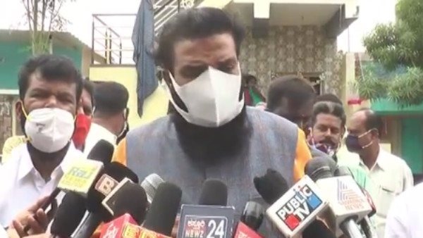 ಆರೋಗ್ಯ ಸಚಿವರು ಈಗಲೇ ಕೈಚೆಲ್ಲಿ ಕೂತಿದ್ದಾರಾ