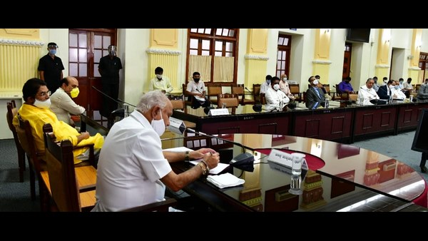ಸಂಜೆ ನಾಲ್ಕರಿಂದ, ನಸುಕಿನ ಐದರವರೆಗೆ ನಿರ್ಬಂಧ