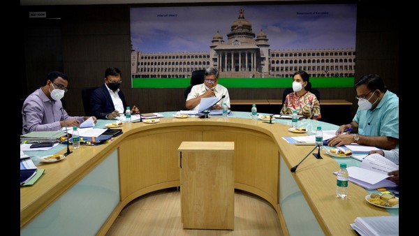 ಭೂ ಹಂಚಿಕೆ ಕುರಿತು ಪತ್ರಗಳ ಶೀಘ್ರ ವಿಲೇವಾರಿ
