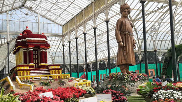 ಎರಡು ಬಾರಿ ಫ್ಲವರ್ ಶೋ