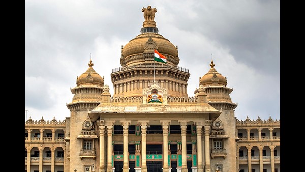 ಆ್ಯಂಬುಲೆನ್ಸ್ ಖರೀದಿ